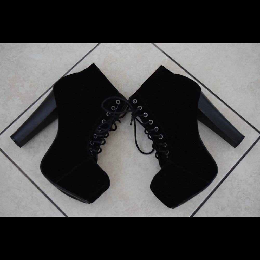 Lace up Velvet SZ 10 High Heels 5” Heel